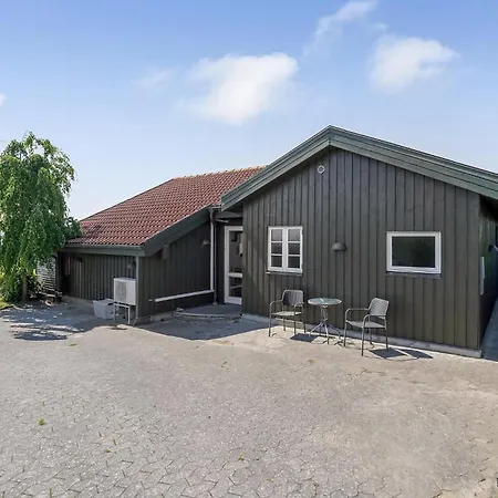 Σπίτι διακοπών Gorgeous In With Sauna